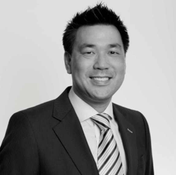 Adrian Sim, Associé, Bristows LLP